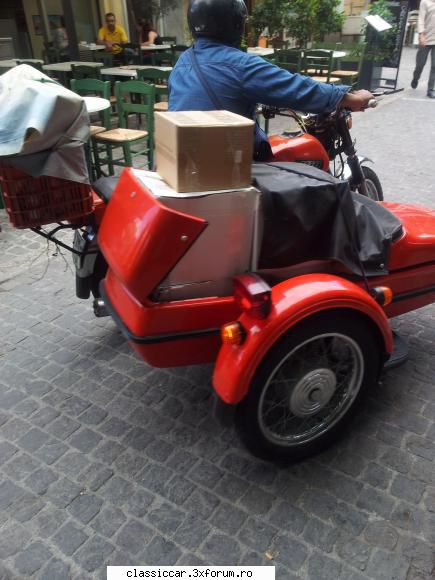 din grecia - In Monastiraki langa Akropole - Din lumea larga