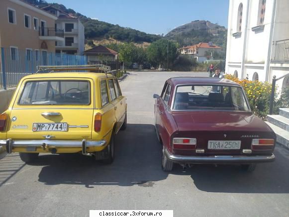 din grecia - parca stiau ca o sa fie fotografiate asa au fost - Din lumea larga