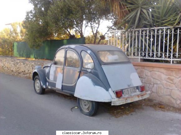 din grecia - sant multe masini aproape abandonate sau chiar - Din lumea larga