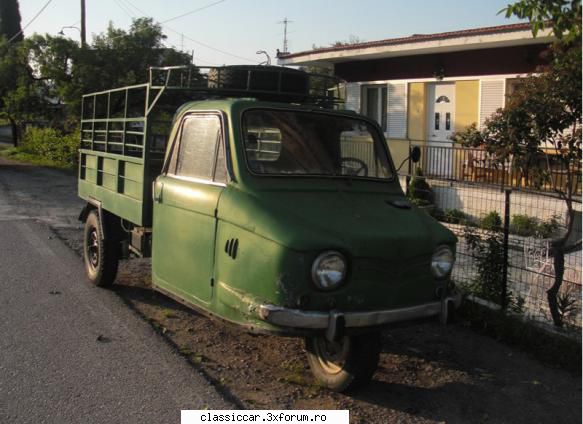 din grecia - Imi plac tare mult masinariile astea cu trei roti - Din lumea larga