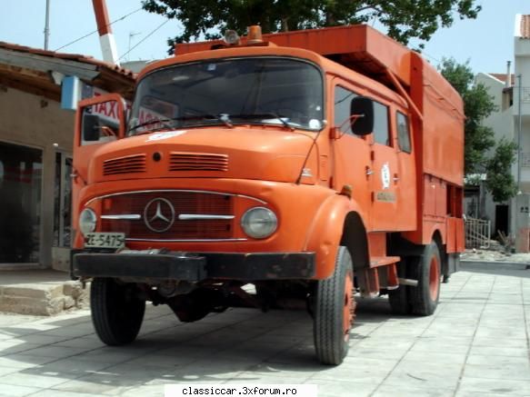 din grecia - mercedes este inca in functiune masina de - Din lumea larga