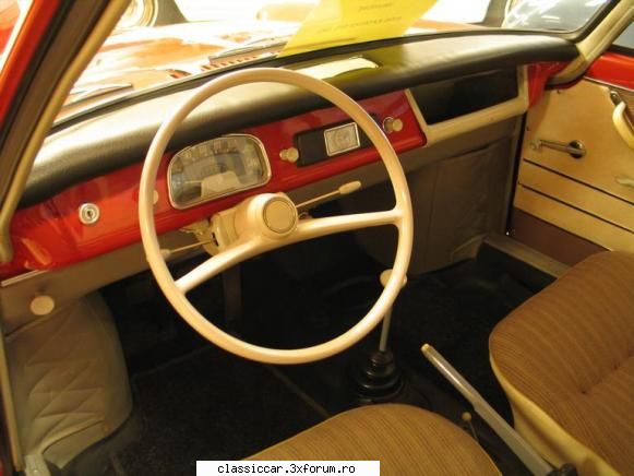 din grecia - interior ,omul are o colectie impresionanta de - Din lumea larga