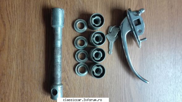 din pivnita lui bogtor - un set de piulite antifurt, probabil pt. dacia - Vanzari  piese si accesorii