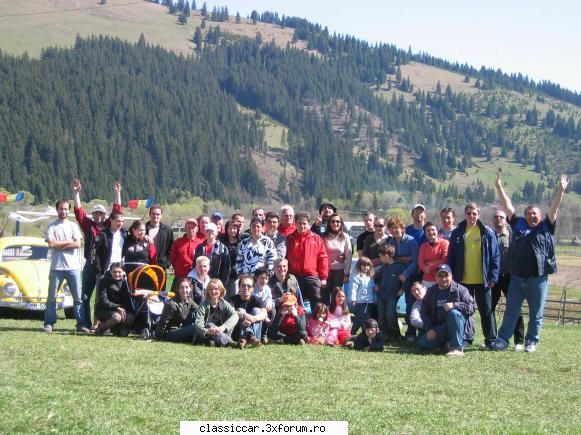 ghicitoarea nr.174. - Ghicitorile lui Wob - I poza de familie de broscari,camicazul este - Ghicitoarea zilei