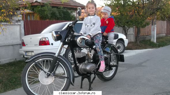 ij jupiter 4 - Azi mi-am facut timp sa-mi plimb - Prezentare motociclete, motorete si biciclete de colectie