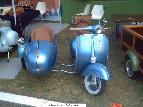 imagini cu motociclete clasice - O vespa cu atas - Classicopedia