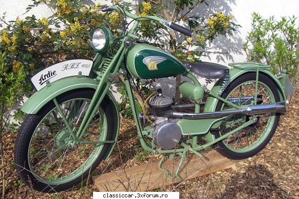 imagini cu motociclete clasice - patratel - Classicopedia
