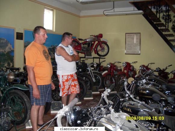 imagini cu motociclete clasice - Ca muzeu,ar trebui sa faca si asigurare be - Classicopedia