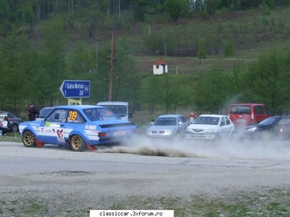 imagini deosebite cu masini clasice - Ford Escort Rally in actiune aprilie 2009 - Classicopedia