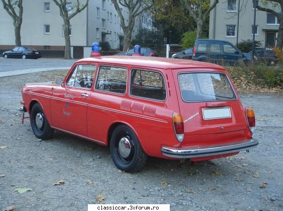 imagini deosebite cu masini clasice - masina de pompieri VW 1600 Variant - Classicopedia