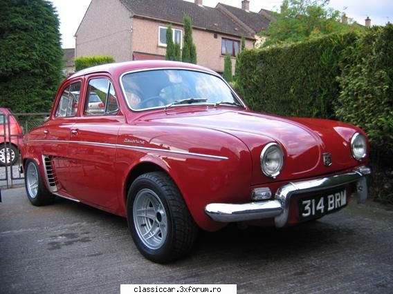 imagini deosebite cu masini clasice - Un Dauphine din Anglia... unde masinile vechi - Classicopedia