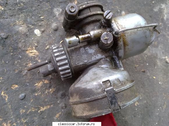 inca o mobra 50 - carburatorul intra la un dus cu decarburol - Reconditionari si Restaurari