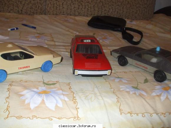 jucarii romanesti de inainte de 89 - SALVAREA , TAXI si Goniometria , asta cred ca e - Modelism si machetute