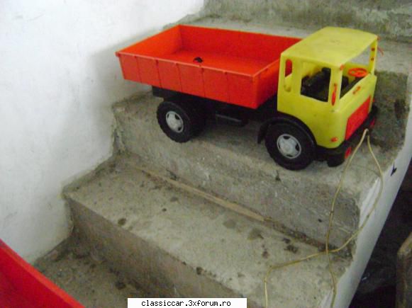 jucarii romanesti de inainte de 89 - Si Camionul NOU, nefolosit, cu 0 km - Modelism si machetute