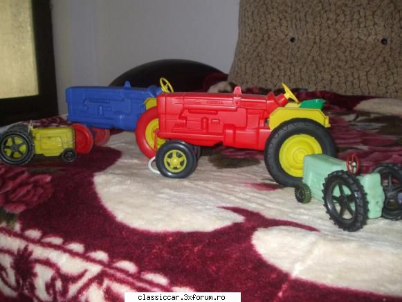 jucarii romanesti de inainte de 89 - Tractorase romanesti de doua dimensiuni, mai - Modelism si machetute