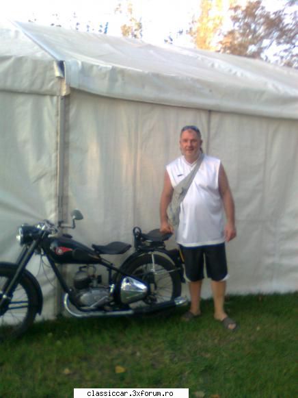 ladacross in ungaria - e o motocicleta csepel - Din lumea larga