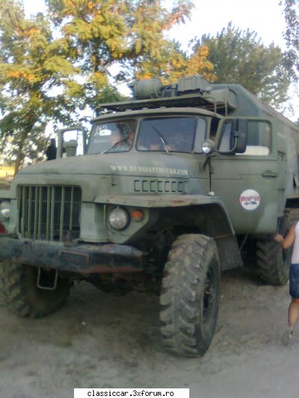 ladacross in ungaria - o jucarie imensa,made in urss - Din lumea larga