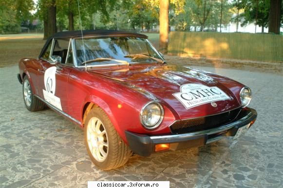mai multe Fiaturi - eu prima data m-am gandit la citroen DS dar daca - Am vazut prin Cluj-Napoca