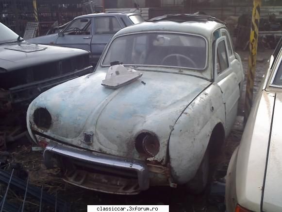 mai sint si alti vinatori - Renault dauphine, din pacate fara motor si - Vanatoarea de epave