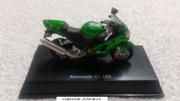 masinute de vanzare - set motociclete kawasaki si yamaha.pret 20 lei - Modelism si machetute