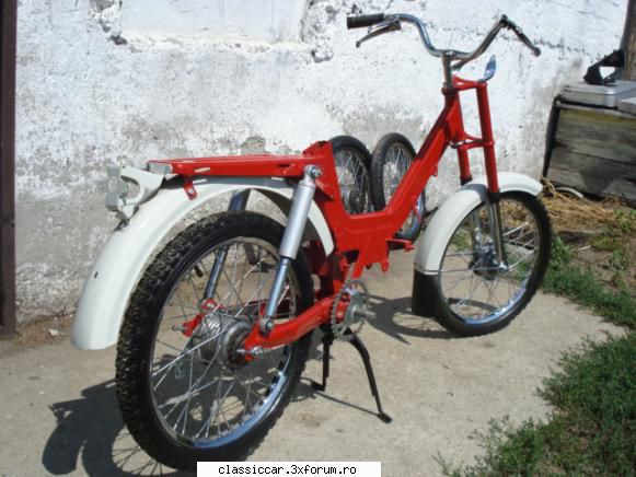 minimobra 1981 bordo - rotile si-au reg�sit locul - Prezentare motociclete, motorete si biciclete de colectie
