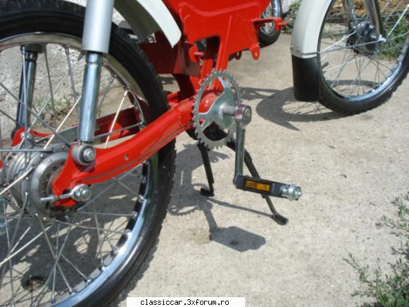 minimobra 1981 bordo - cu pedala montat� - Prezentare motociclete, motorete si biciclete de colectie