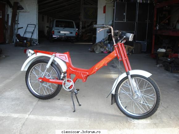 minimobra 1981 bordo - Foarte incet evolueaz� - Prezentare motociclete, motorete si biciclete de colectie