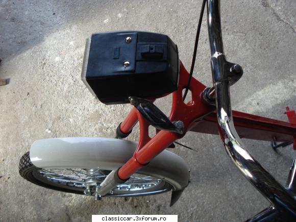 minimobra 1981 bordo - v�zut� din prisma motoretis - Prezentare motociclete, motorete si biciclete de colectie