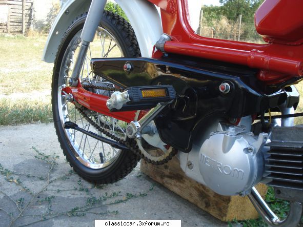 minimobra 1981 bordo - detalii dup� asamblare - Prezentare motociclete, motorete si biciclete de colectie