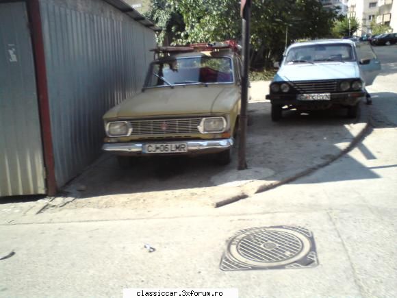 moskvich 412 - in spate la blocurile mari de pe strada - Am vazut prin Cluj-Napoca