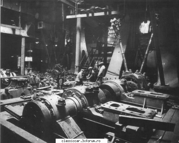 motoare cu aburi - ansamblarea motorului titanicului se poate vedea - Modelism si machetute