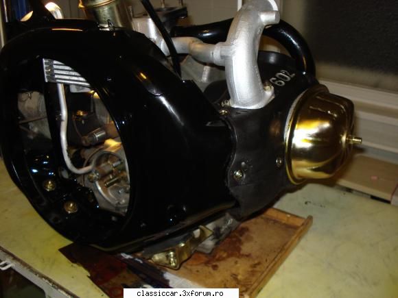 motor 2 CV - La Aluminiu-blocul motor - pun decapant pe el - Lucrari de intretinere