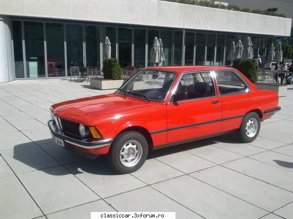 muzeul BMW - Munchen - nou nout.. la intrare in muzeu - Din lumea larga