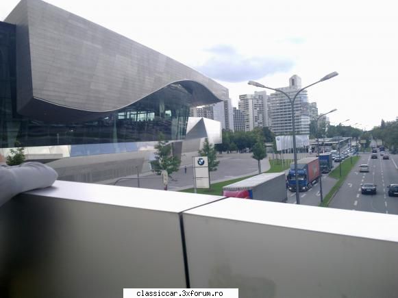 muzeul BMW - Munchen - showroom BMW ... BMW WELT - Din lumea larga