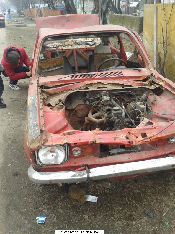 opel kadett c limo 1978 - masina a fost lasata la poarta unde toti copii au - Prezentare masini