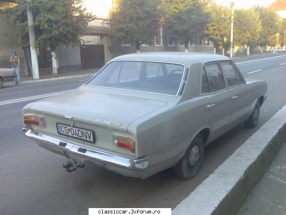 opel rekord C cc - masina e in caransebes nu stiu daca e de vanzare - Vanatoarea de epave