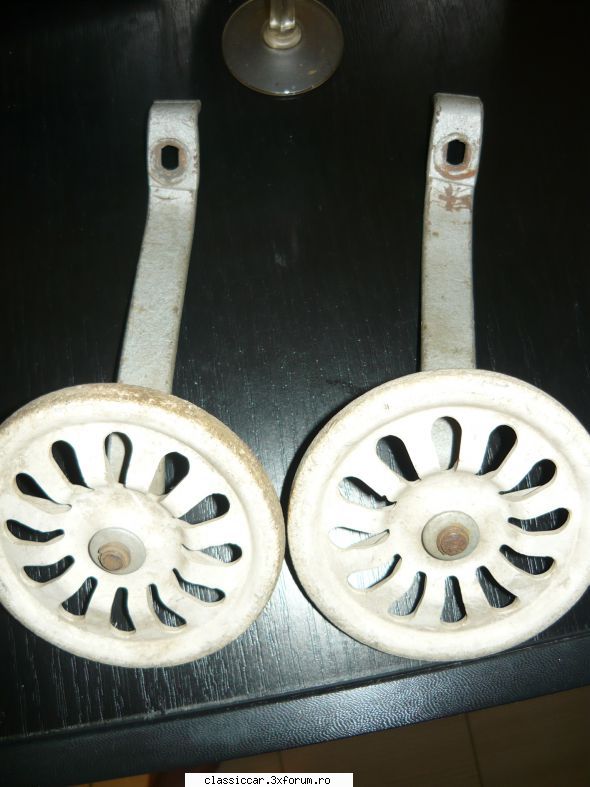 pegas mini vopsea originala - roti ajutatoare originale - Vanzari-Cumparari biciclete