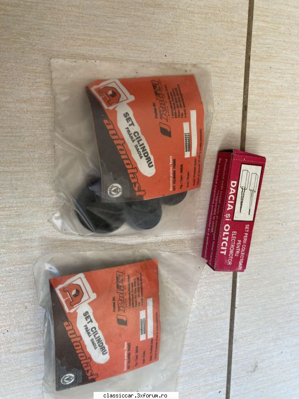piese si lampi pentru dacia 1300 - set garnituri frana si perii electromotor - Vanzari  piese si accesorii