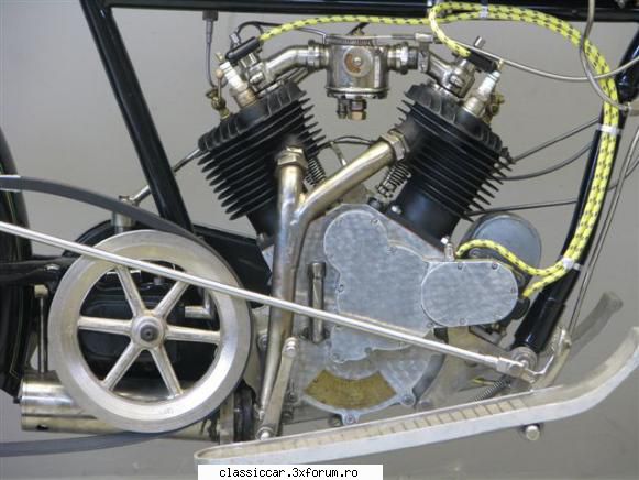 poze cu motoare vechi - Un motor de motocicleta Husqvarna din anul 1916 - File de istorie
