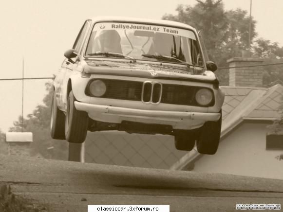 pregatiri BMW 1502 - un film foarte vechi - Prezentare masini
