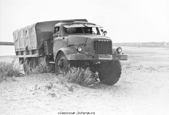 prototipuri masini clasice - Cabina avea la baza modelul GAZ 51A ( GAZ - G - File de istorie