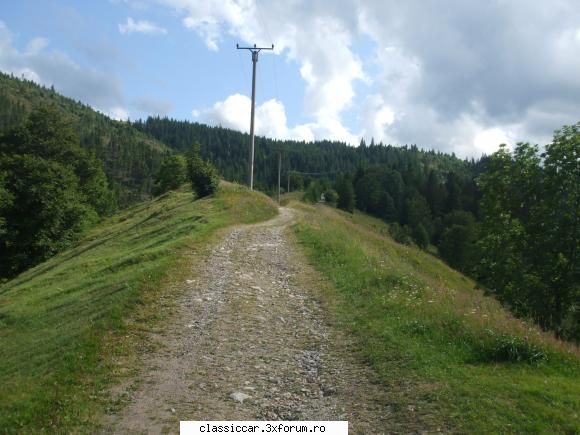 racatau 4x4 only - pe "creastă" - Drumetii prin Mioritic