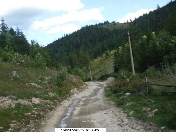 racatau 4x4 only - şi cobor�rea spre muntele rece - Drumetii prin Mioritic