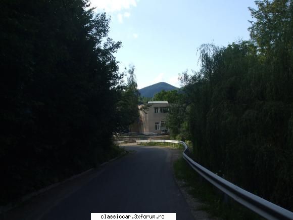 racatau 4x4 only - şi �n final - muntele rece .... asfalt - Drumetii prin Mioritic