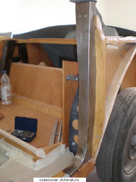reconditionare IFA F8 Cabrio - Incep sa fac tabla pe stalpul stanga - Reconditionari si Restaurari