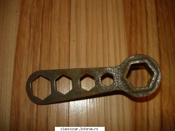 sa motocicleta MZ impecabila - chei bujii mz -50 lei - Vanzari  piese si accesorii