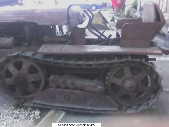 senilate - Stie cineva ce marca este cabrioletul? - Coltul camionagiului si tractoristului oldtimerist