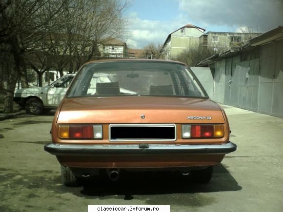 suparatul - inca cateva poze: motor in detaliu, carburator - Prezentare masini