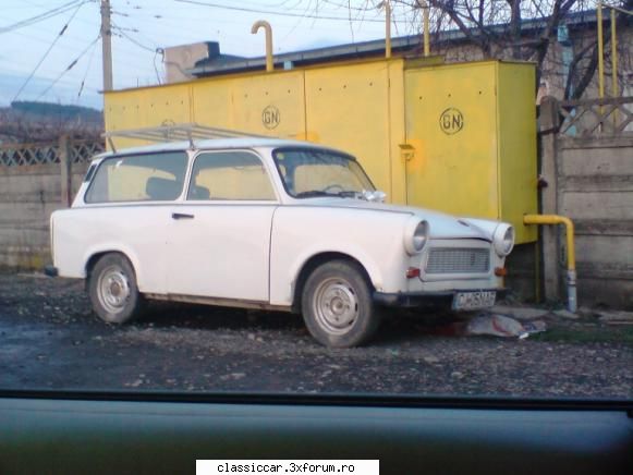 surprize surprize - un Trabantel care isi asteapta cuminte stapinul - Am vazut prin Cluj-Napoca