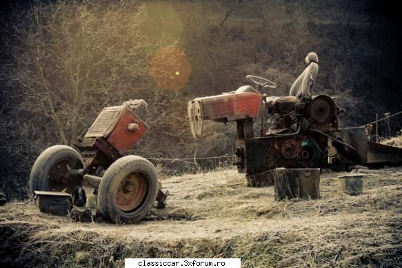 tractoare abandonate - aceasta este o poza cu un utb 650 - Coltul camionagiului si tractoristului oldtimerist